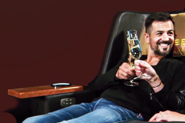 loge1.jpg